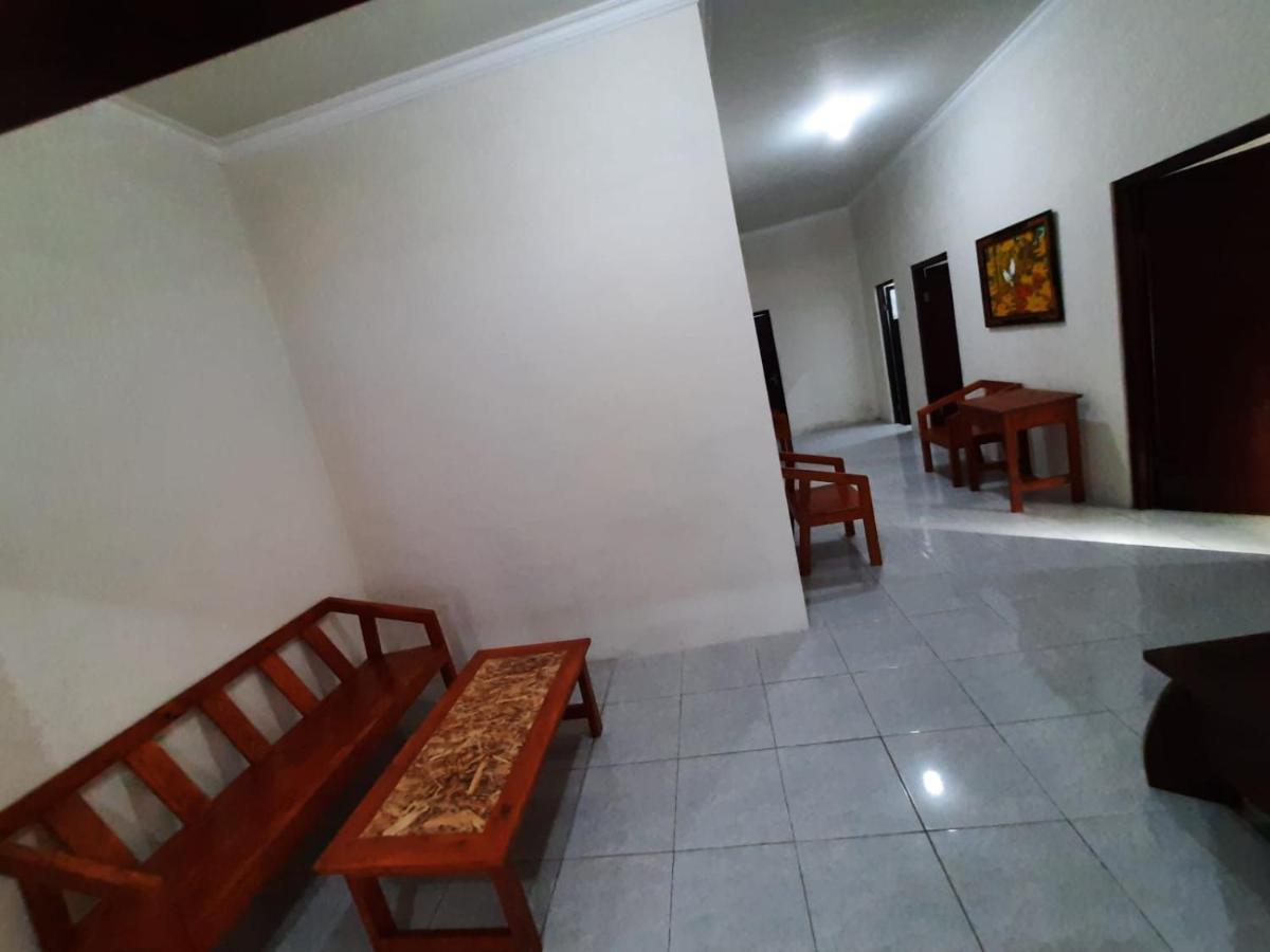 999 Khs Homestay Gilimanuk Buitenkant foto
