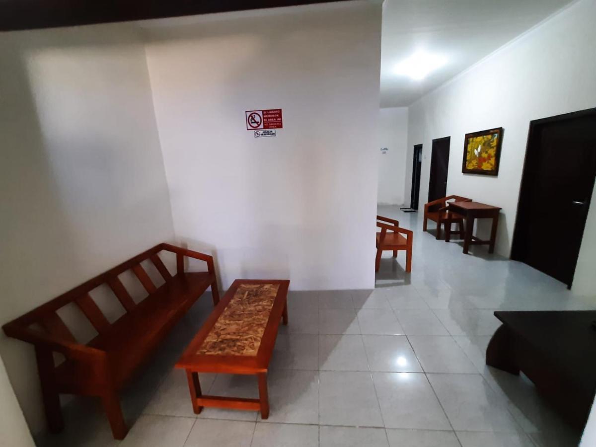 999 Khs Homestay Gilimanuk Buitenkant foto