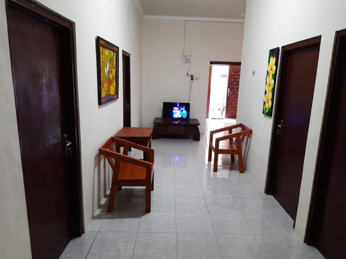 999 Khs Homestay Gilimanuk Buitenkant foto